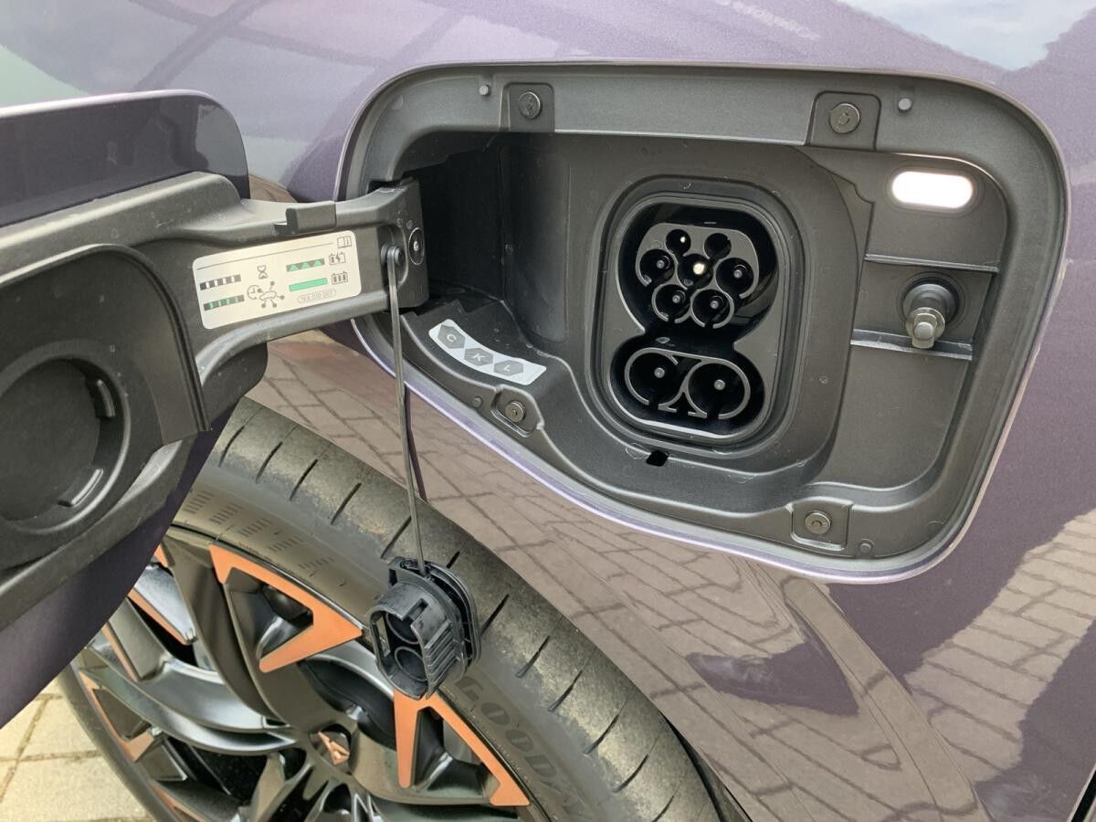 Cupra Terramar 1.5 e-HYBRID 150 kW (204 PS) 6-Gang-DSG;HERBSTDEAL!!!;AHZV;Sennheiser;Drive Paket uvm.