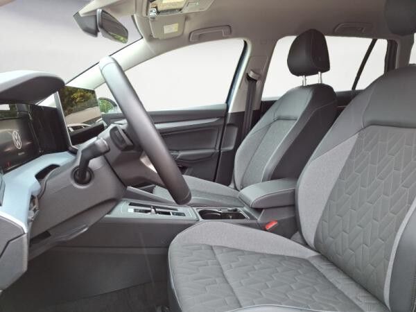 Volkswagen Golf VIII Variant AHK, Area View, sofort verfügbar