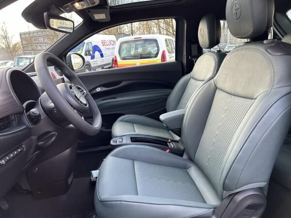 Fiat 500e Giorgio Armani Collector's Edition  inkl. WALLBOX  🌟 Glasdach / JBL / Kamera / Sitzheizung🌟