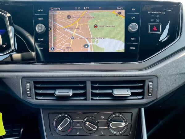 Volkswagen Polo 1.0 TSI DSG R-Line LED/NAVI/PDC