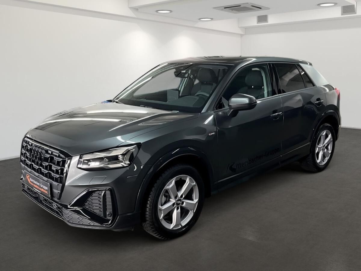 Audi Q2 S line S line Matrix LED AHK Smartph.Interface Assistenzp. Parken