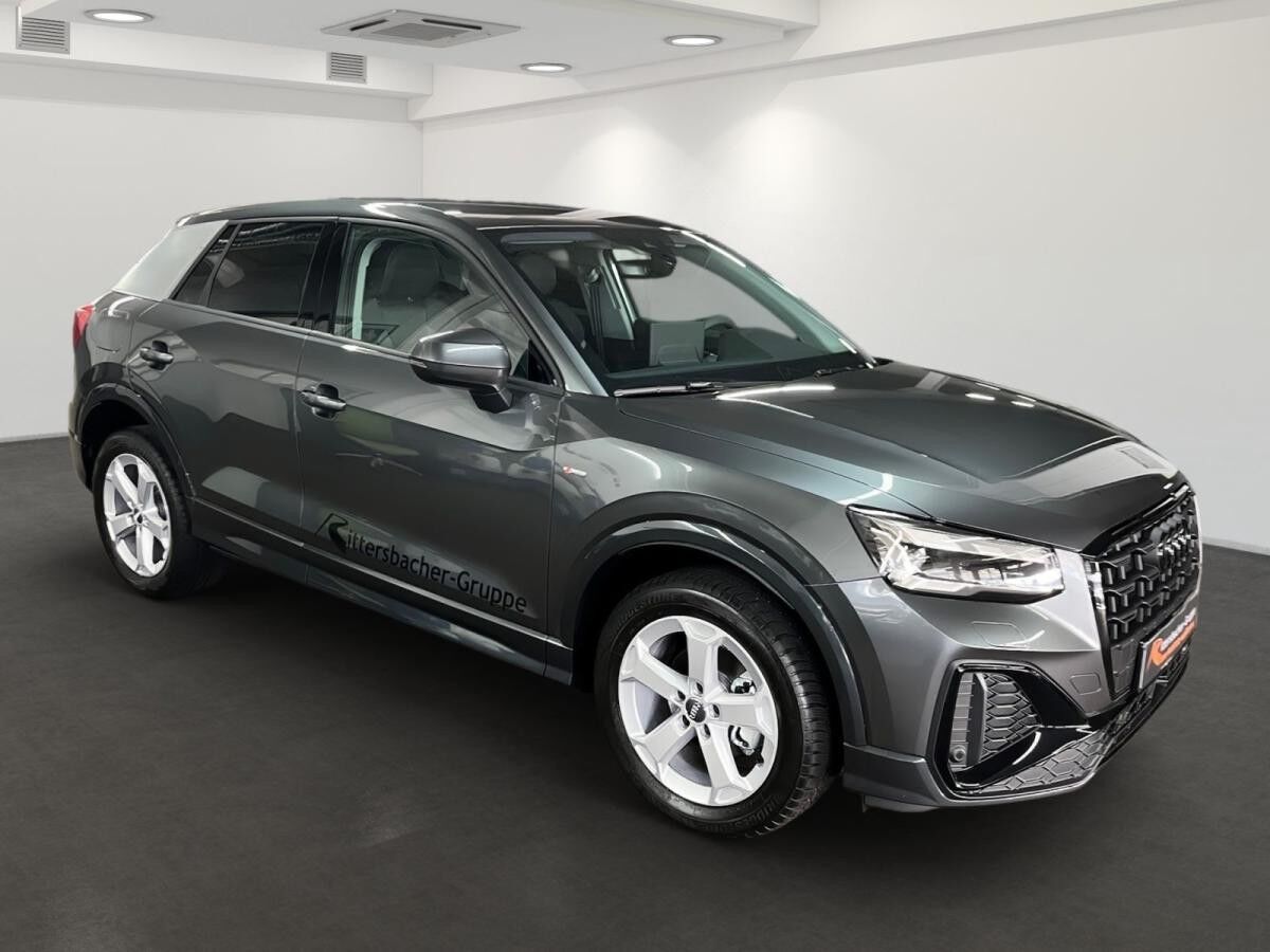 Audi Q2 S line S line Matrix LED AHK Smartph.Interface Assistenzp. Parken