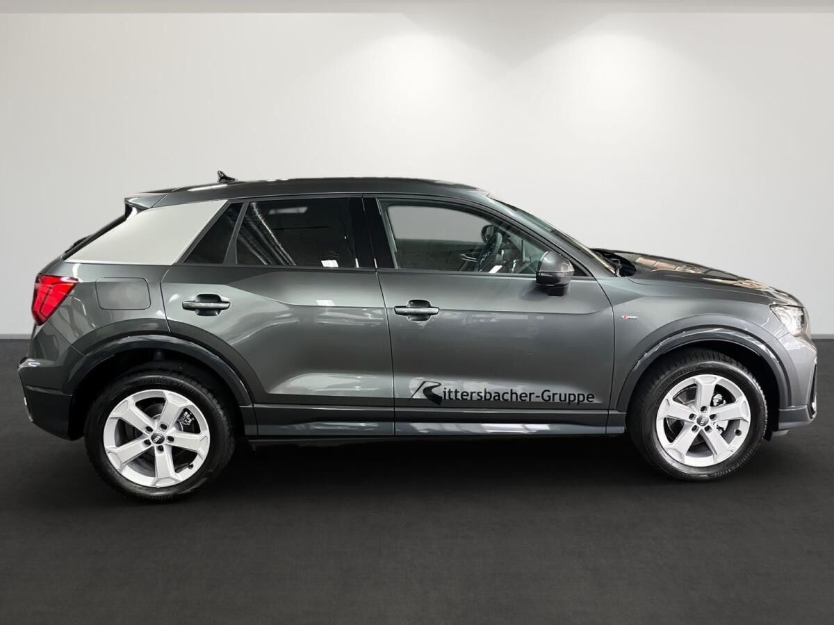 Audi Q2 S line S line Matrix LED AHK Smartph.Interface Assistenzp. Parken