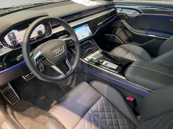 Audi A8 50 TDI qu. S line Matrix HuD Pano AHK StandHZ
