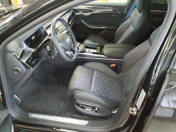 Audi A8 50 TDI qu. S line Matrix HuD Pano AHK StandHZ