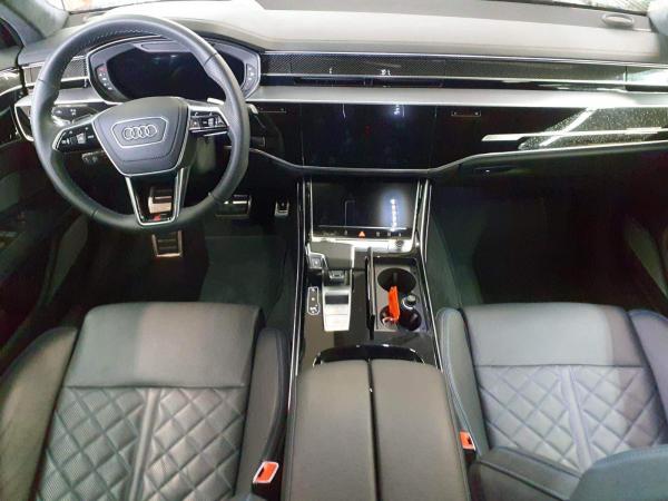 Audi A8 50 TDI qu. S line Matrix HuD Pano AHK StandHZ
