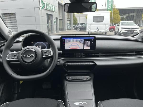 Fiat 600 Spezial Edition 145PS *Kamera/Sitzheizung/LED/NAVI*