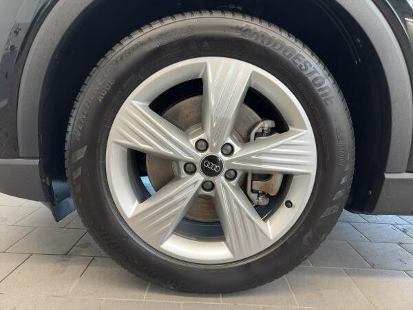 Audi Q4 e-tron 40 LED virtual Navi DAB