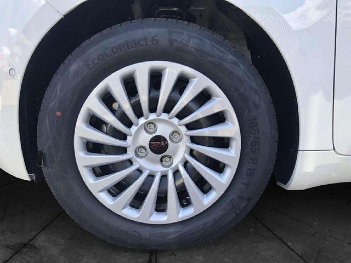 Fiat 500 Hatchback MY 25 RED 42 kWh Komfortpaket