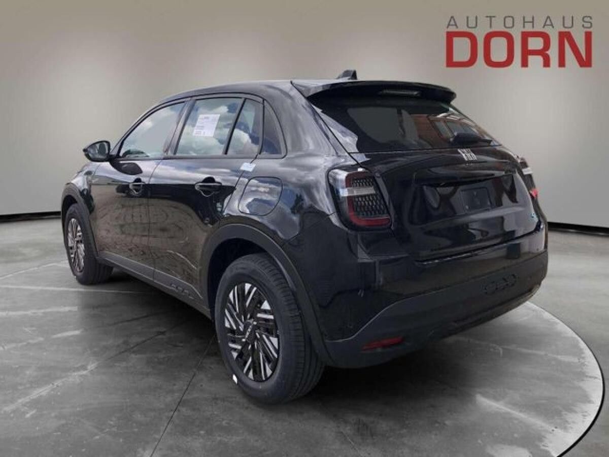 Fiat 600 E Red 54 kWh PDC LED Klimaautomatik