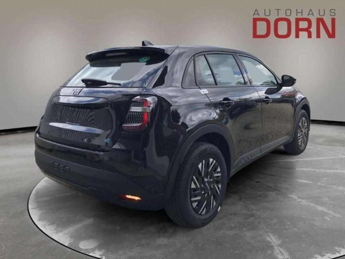 Fiat 600 E Red 54 kWh PDC LED Klimaautomatik