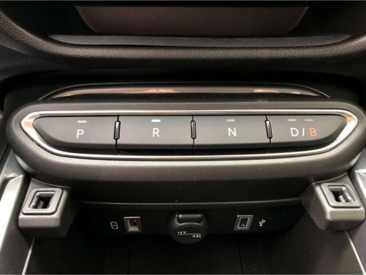 Fiat 600 E Red 54 kWh PDC LED Klimaautomatik