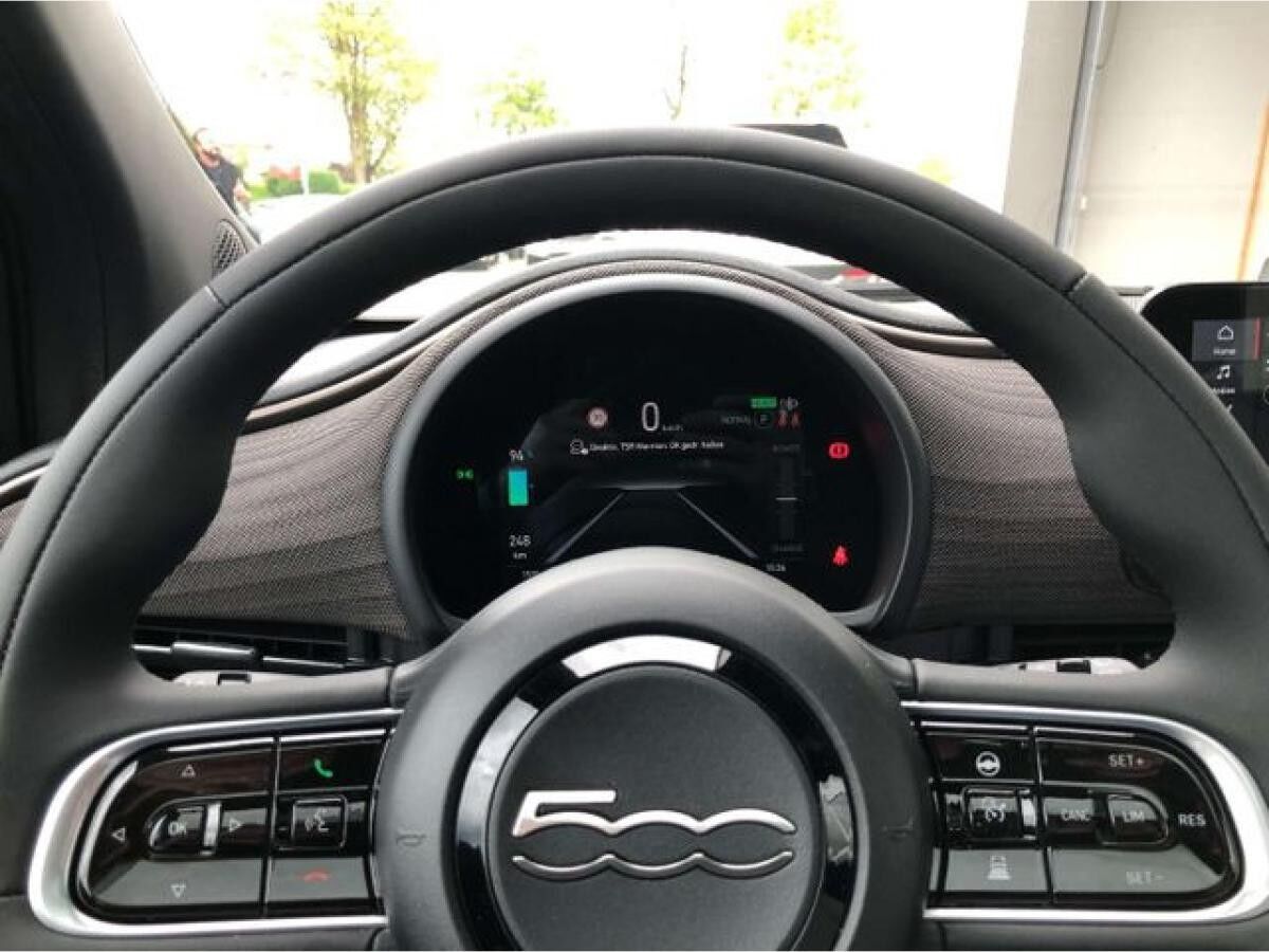 Fiat 500 Giorgio Armani Collector s Edition