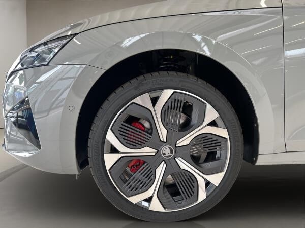 Skoda Octavia Combi RS Navi AHK Pano 360 eHeck Canton