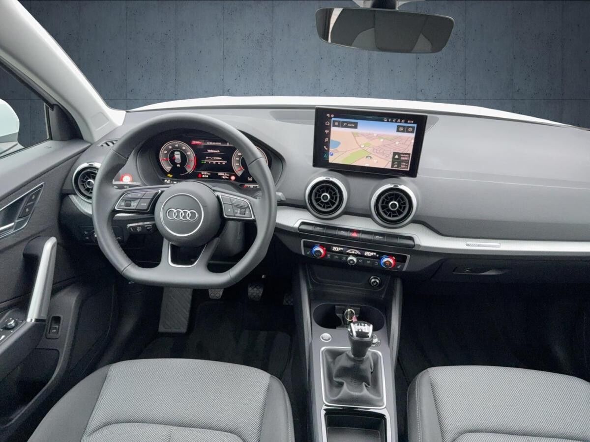 Audi Q2 advanced 35 TFSI Stdhzg AHK ACC Matrix Navi