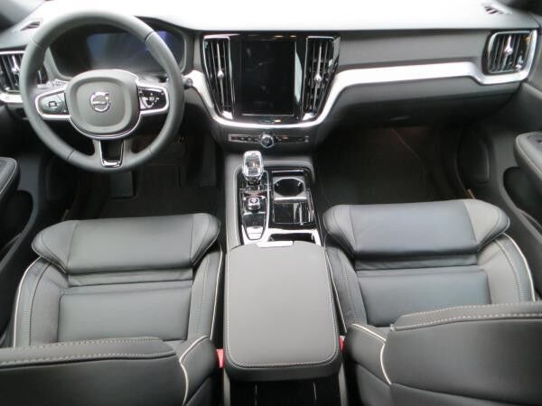 Volvo V60 Volvo V60 T6 AWD Plug-in Hybrid Plus Dark ACC BLIS®