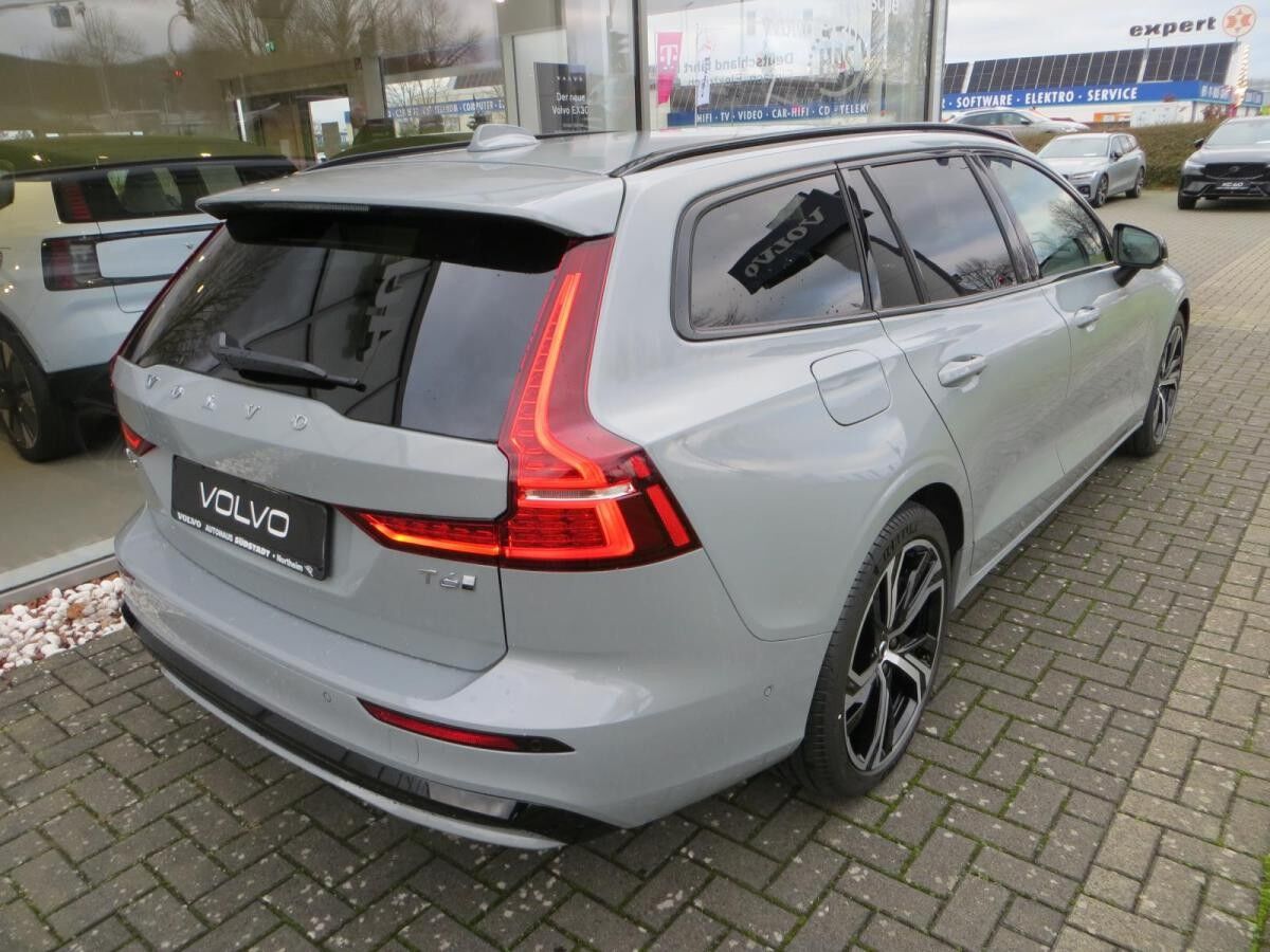 Volvo V60 Volvo V60 T6 AWD Plug-in Hybrid Plus Dark ACC BLIS®