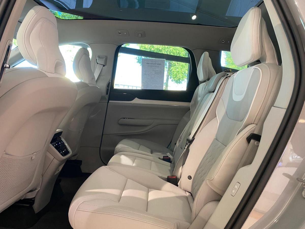 Volvo EX90 Twin Performance Ultra, 22", Luftfahr., AHK, Pilot-Assist