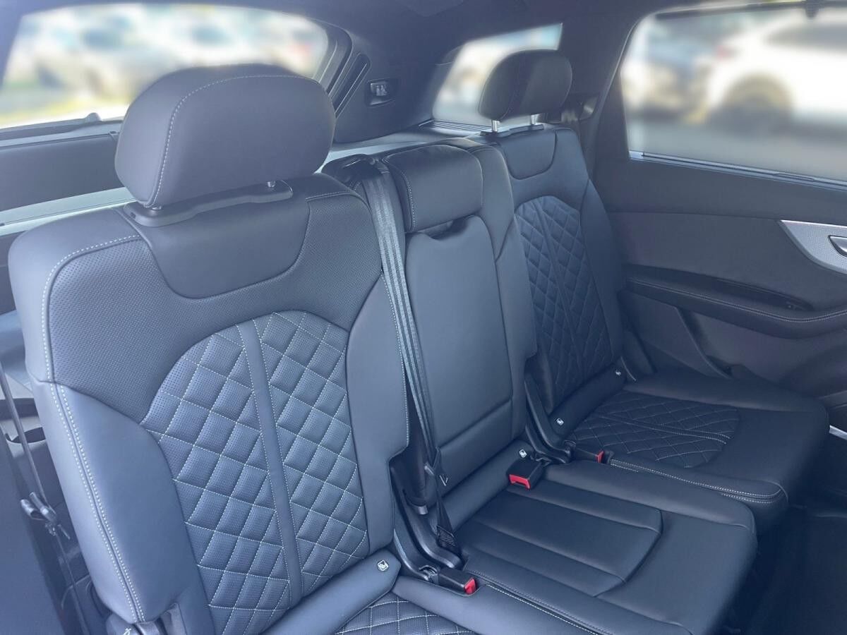 Audi Q7 SUV S line business TDI qu. 7-Sitze Pano AHK HUD Standheiz.