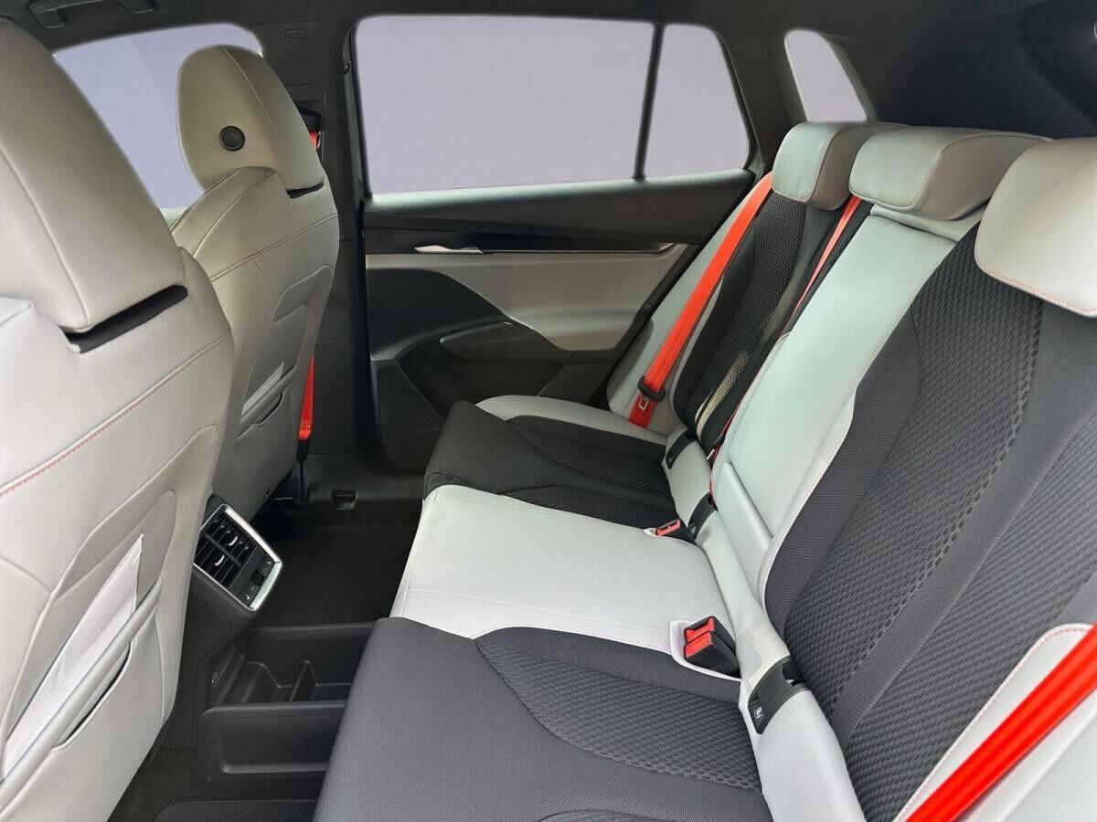 Skoda Elroq 85/Lodge/Wärmep./Transport/20"/Plus/AHZV/Winter