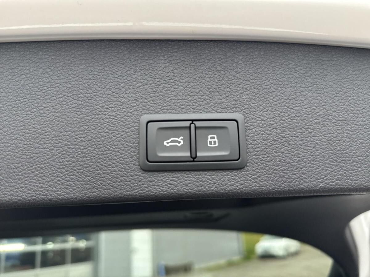 Audi Q2 advanced 35 TFSI Stdhzg AHK ACC Matrix Navi