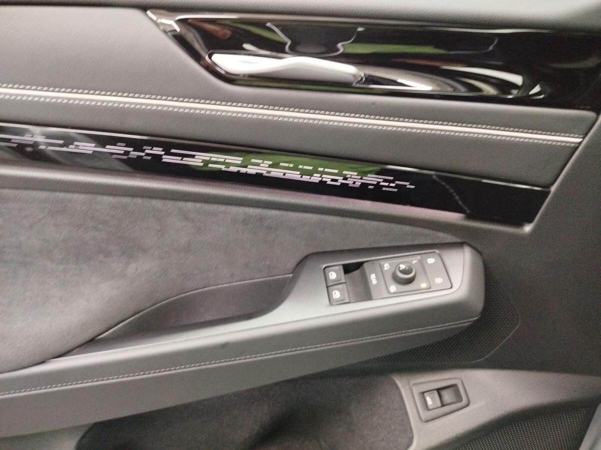 Volkswagen ID.7 Pro Navi IQ.Light DAB+ FrontAssist