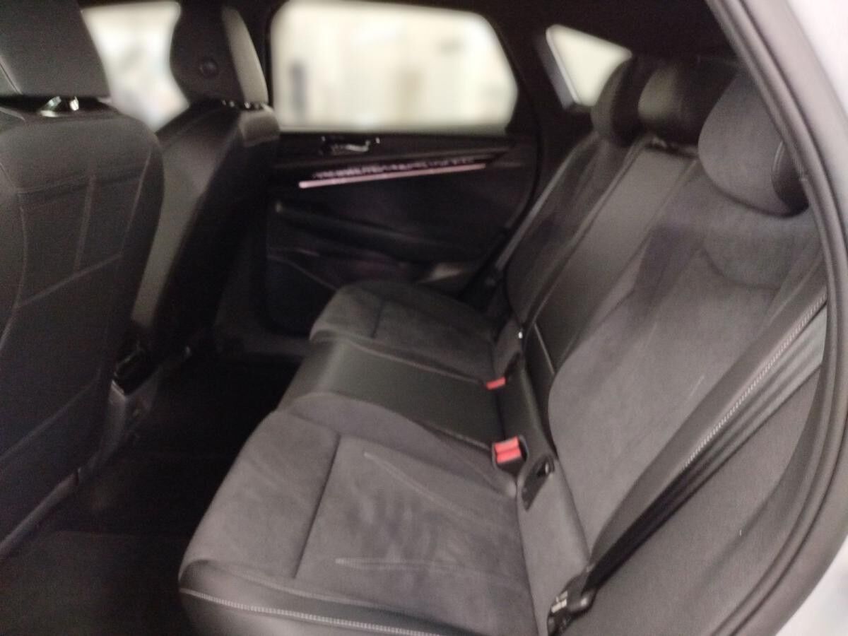 Volkswagen ID.7 Pro Navi IQ.Light DAB+ FrontAssist