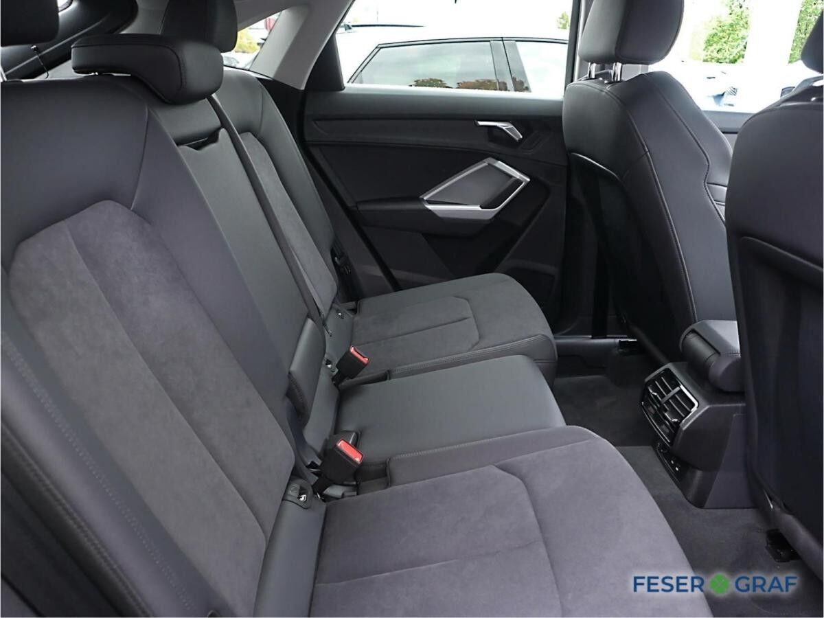 Audi Q3 Sportback S line 35TFSI S tronic AHK Navi ACC