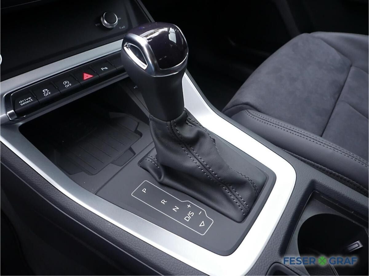 Audi Q3 Sportback S line 35TFSI S tronic AHK Navi ACC