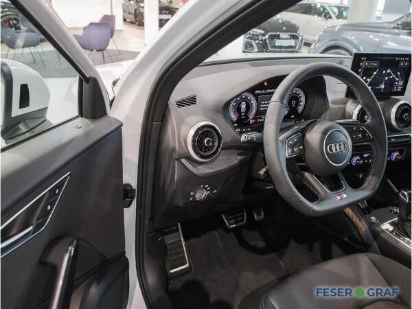 Audi Q2 35 TFSI S line AHK Pano Navi Matrix