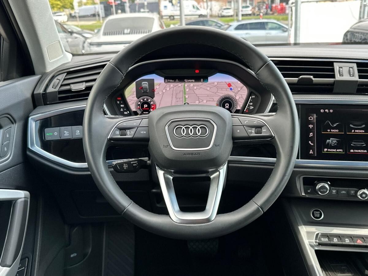 Audi Q3 Sportback 35 TFSI S line *Matrix*AHK*Navi*