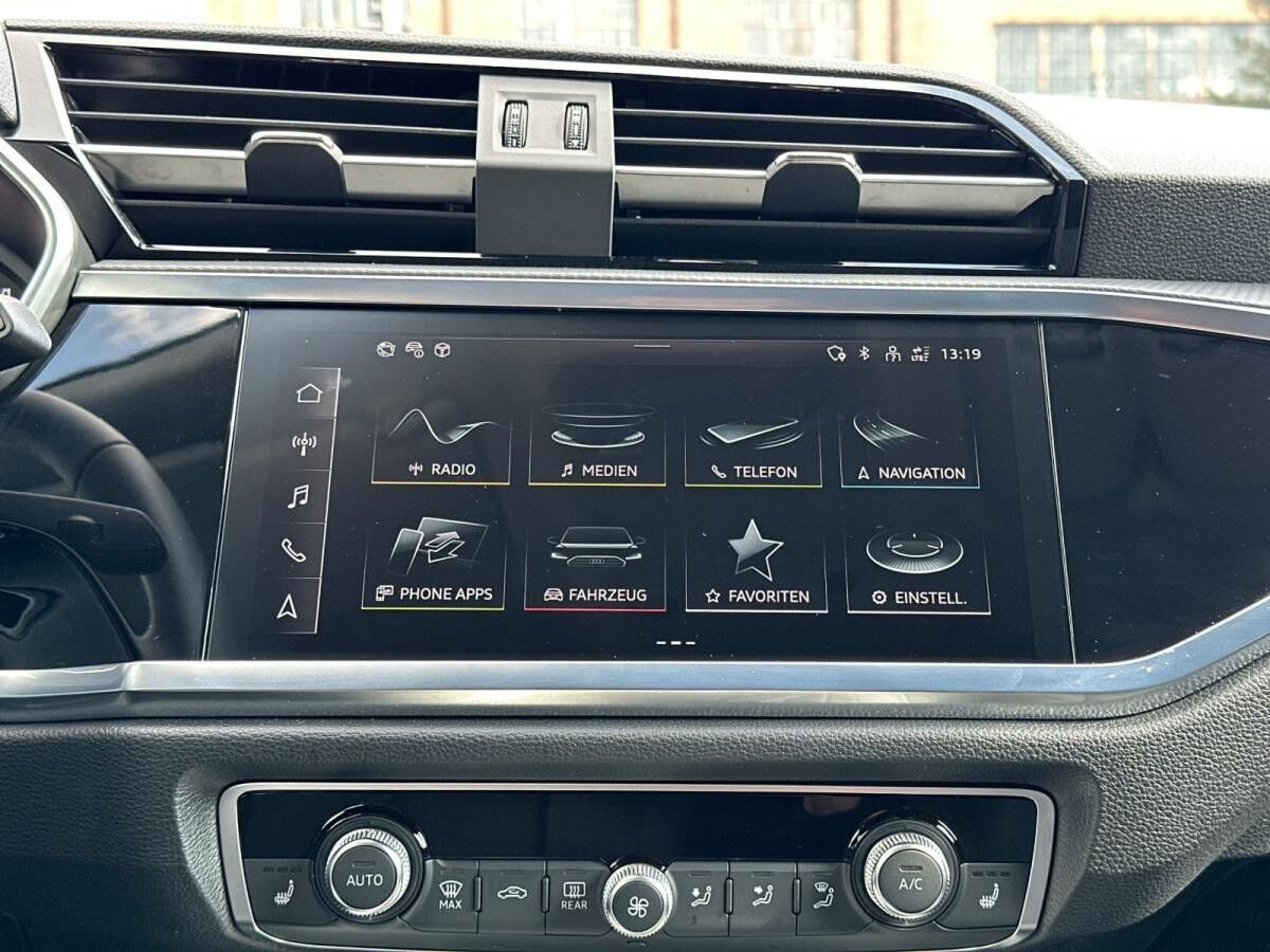 Audi Q3 Sportback 35 TFSI S line *Matrix*AHK*Navi*