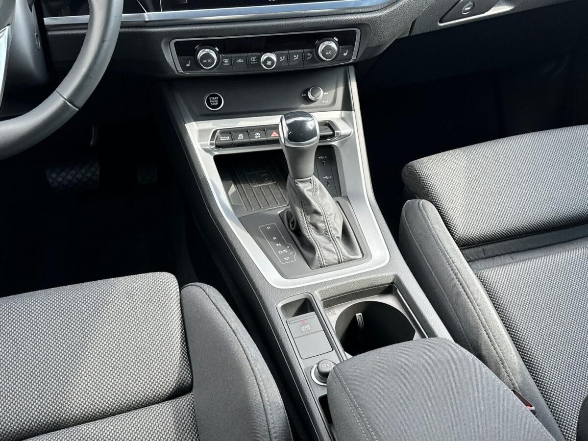 Audi Q3 Sportback 35 TFSI S line *Matrix*AHK*Navi*