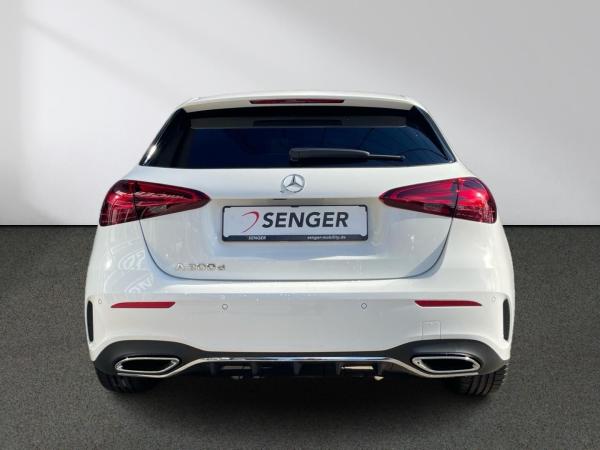 Mercedes-Benz A 200 d AMG Line Panorama Totwinkel 360°Kamera