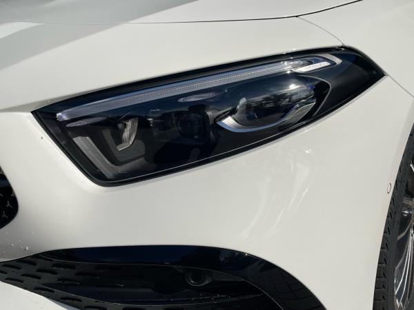 Mercedes-Benz A 200 d AMG Line Panorama Totwinkel 360°Kamera
