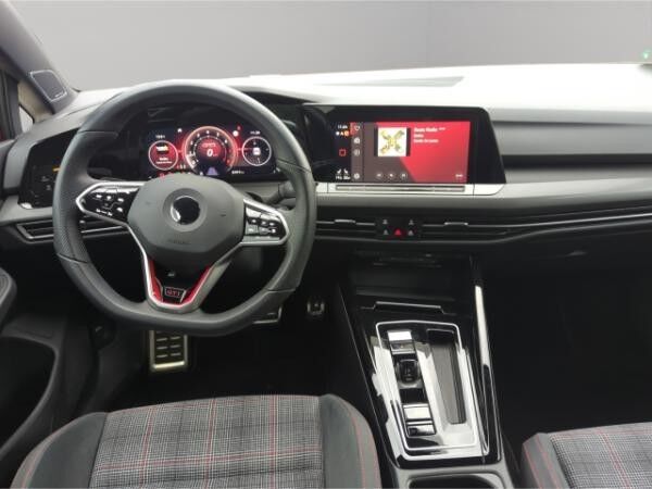 Volkswagen Golf GTI VIII 2.0 TSI