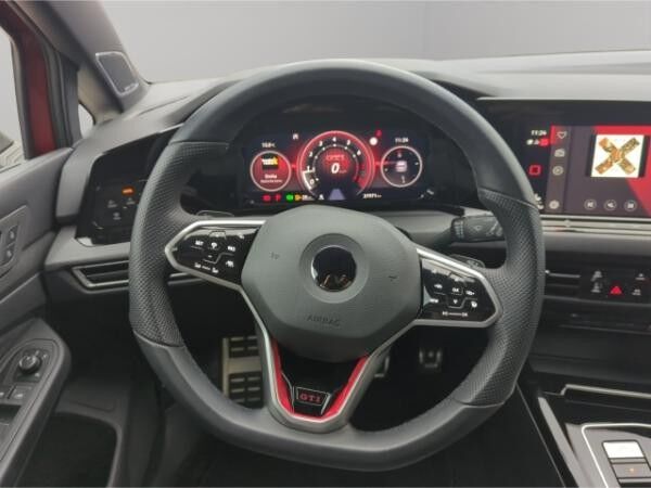 Volkswagen Golf GTI VIII 2.0 TSI