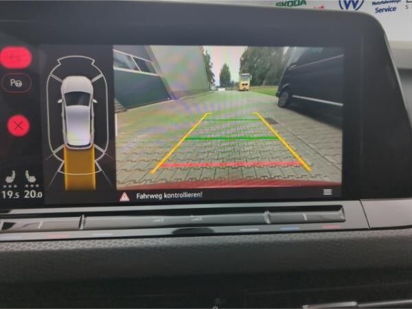 Volkswagen Golf GTI VIII 2.0 TSI