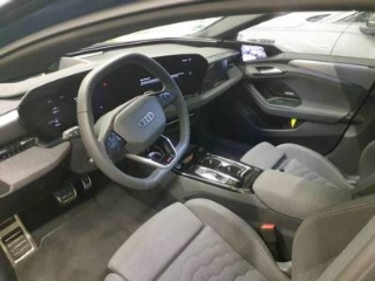 Audi A6 e-tron Avant S line B&O HUD Pano AHK Matrix