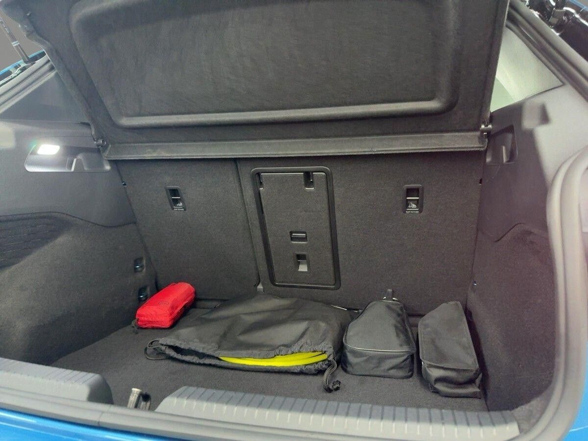 Volkswagen ID.3 Pro S MATRIX NAVPRO 360°KAM H/K WÄPU Volkswagen ID.3 Pro S MATRIX NAVPRO 360°KAM H/K WÄPU