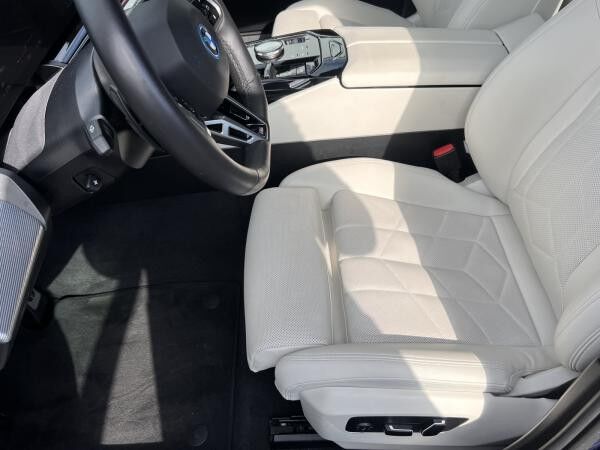 BMW i5 eDrive40 Touring M Sportpaket DAB LED AHK