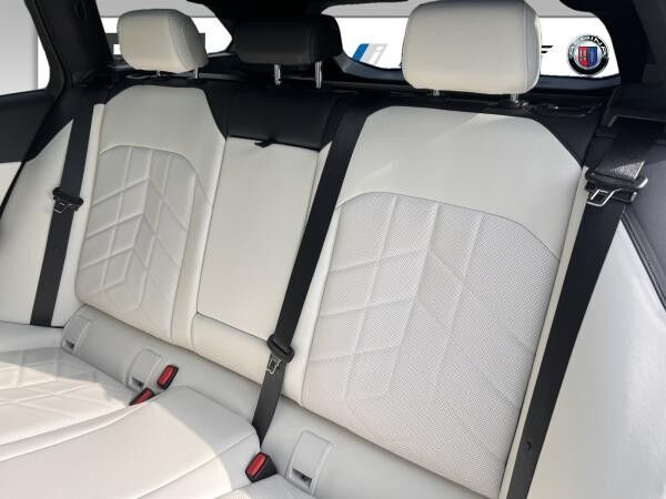 BMW i5 eDrive40 Touring M Sportpaket DAB LED AHK