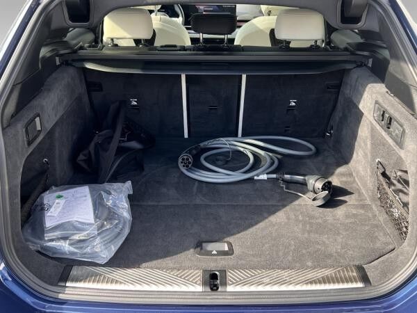 BMW i5 eDrive40 Touring M Sportpaket DAB LED AHK