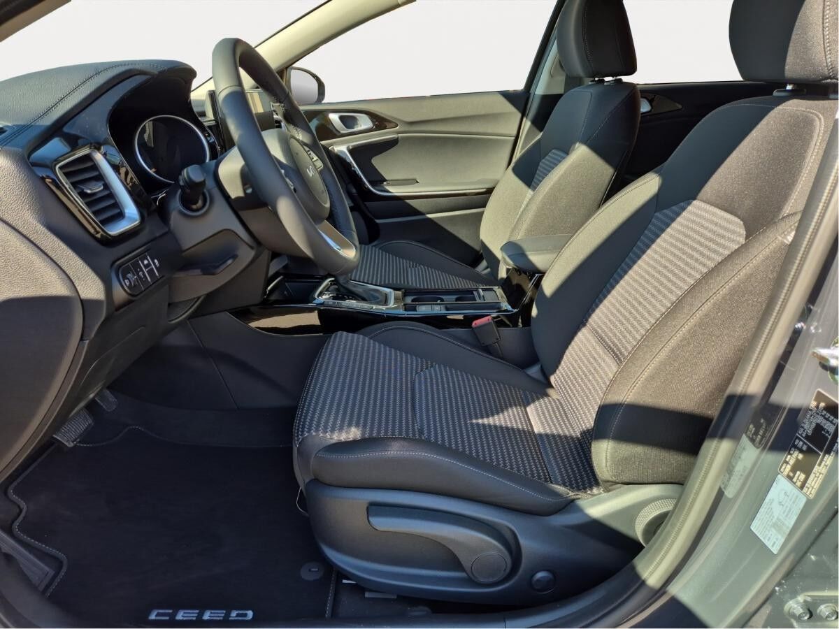 Kia Ceed SW 1.5T DCT7 ULTIMATE | STYLE-PAKET | LED | 17" | GEWERBLICH