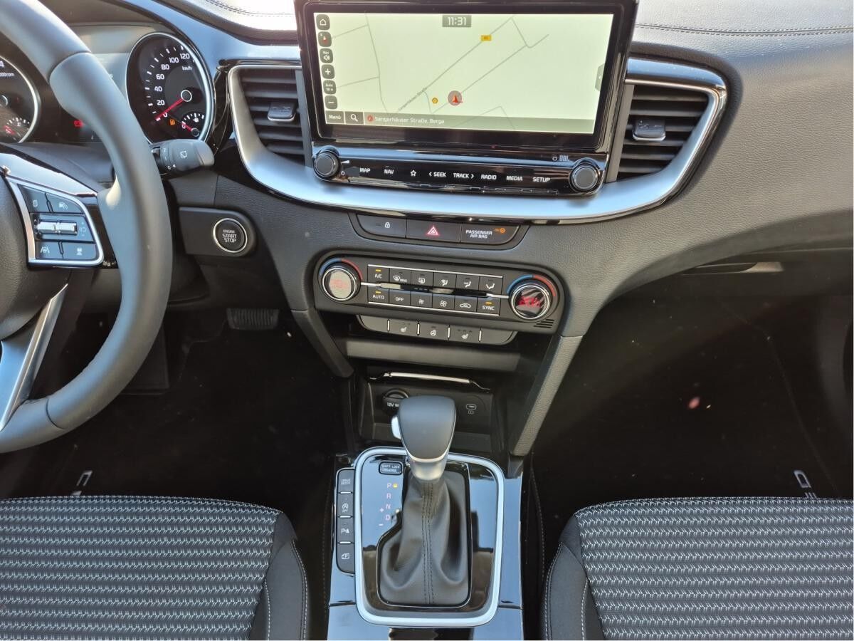 Kia Ceed SW 1.5T DCT7 ULTIMATE | STYLE-PAKET | LED | 17" | GEWERBLICH