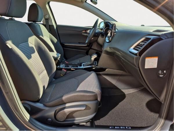 Kia Ceed SW 1.5T DCT7 ULTIMATE | STYLE-PAKET | LED | 17" |