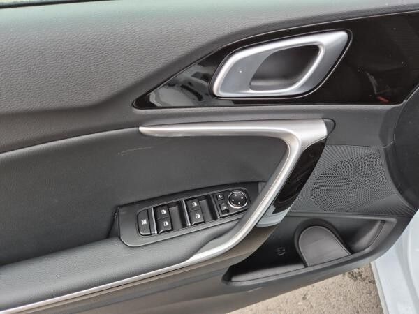Kia Ceed SW 1.5T DCT7 ULTIMATE | STYLE-PAKET | LED | 17" |