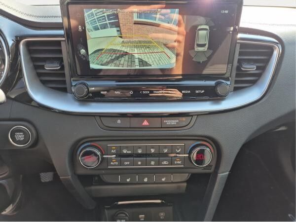 Kia Ceed SW 1.5T ULTIMATE | STYLE-PAKET | LED | 17" | GEWERBLICH