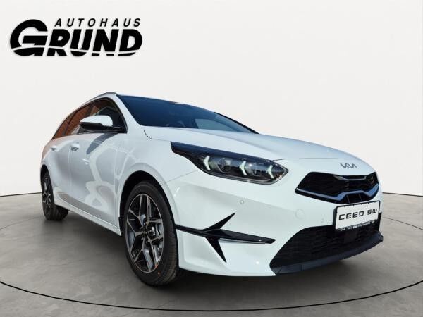 Kia Ceed SW 1.5T ULTIMATE | STYLE-PAKET | LED | 17" |