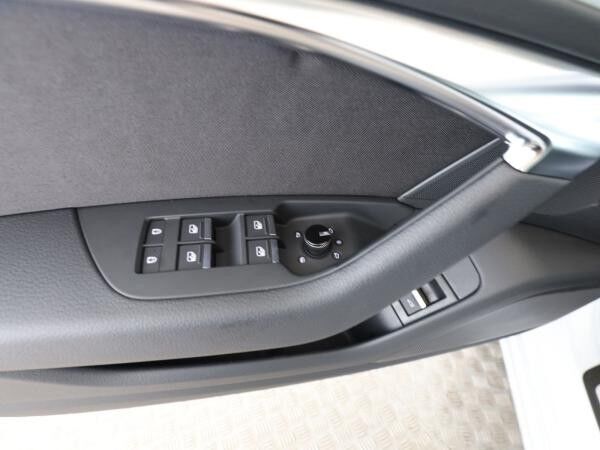 Audi A6 Avant 45 TDI quattro advanced *AHK*Matrix*StandH*